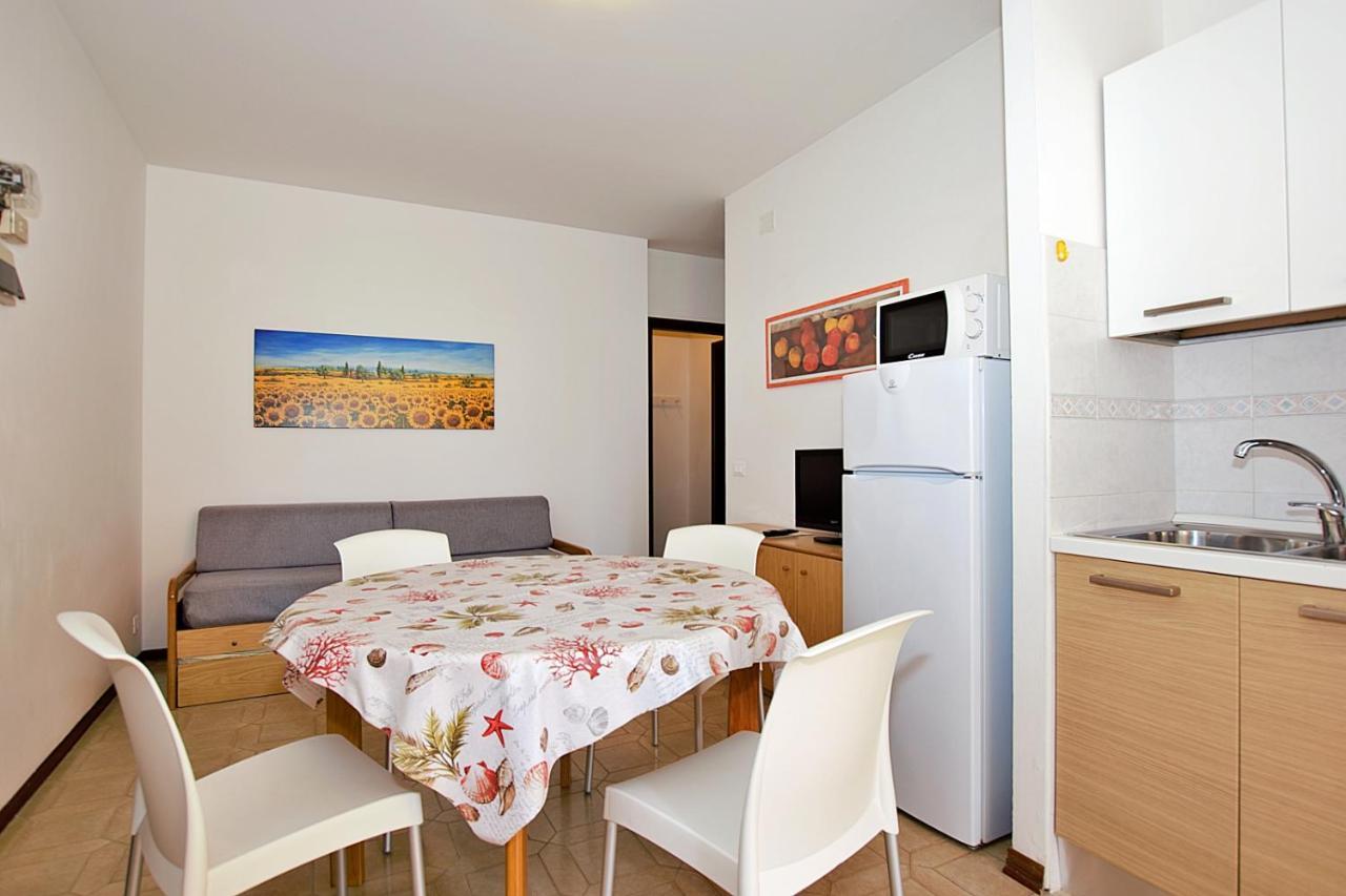 Residenza Canova Lignano Sabbiadoro Exterior foto