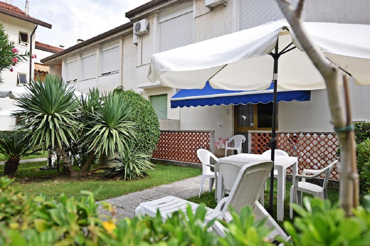 Residenza Canova Lignano Sabbiadoro Exterior foto