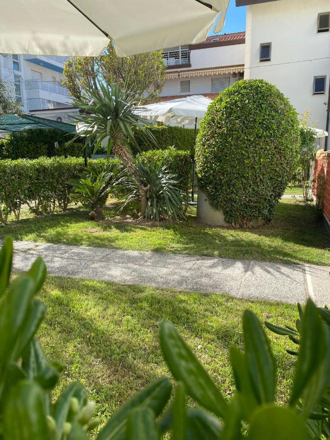 Residenza Canova Lignano Sabbiadoro Exterior foto