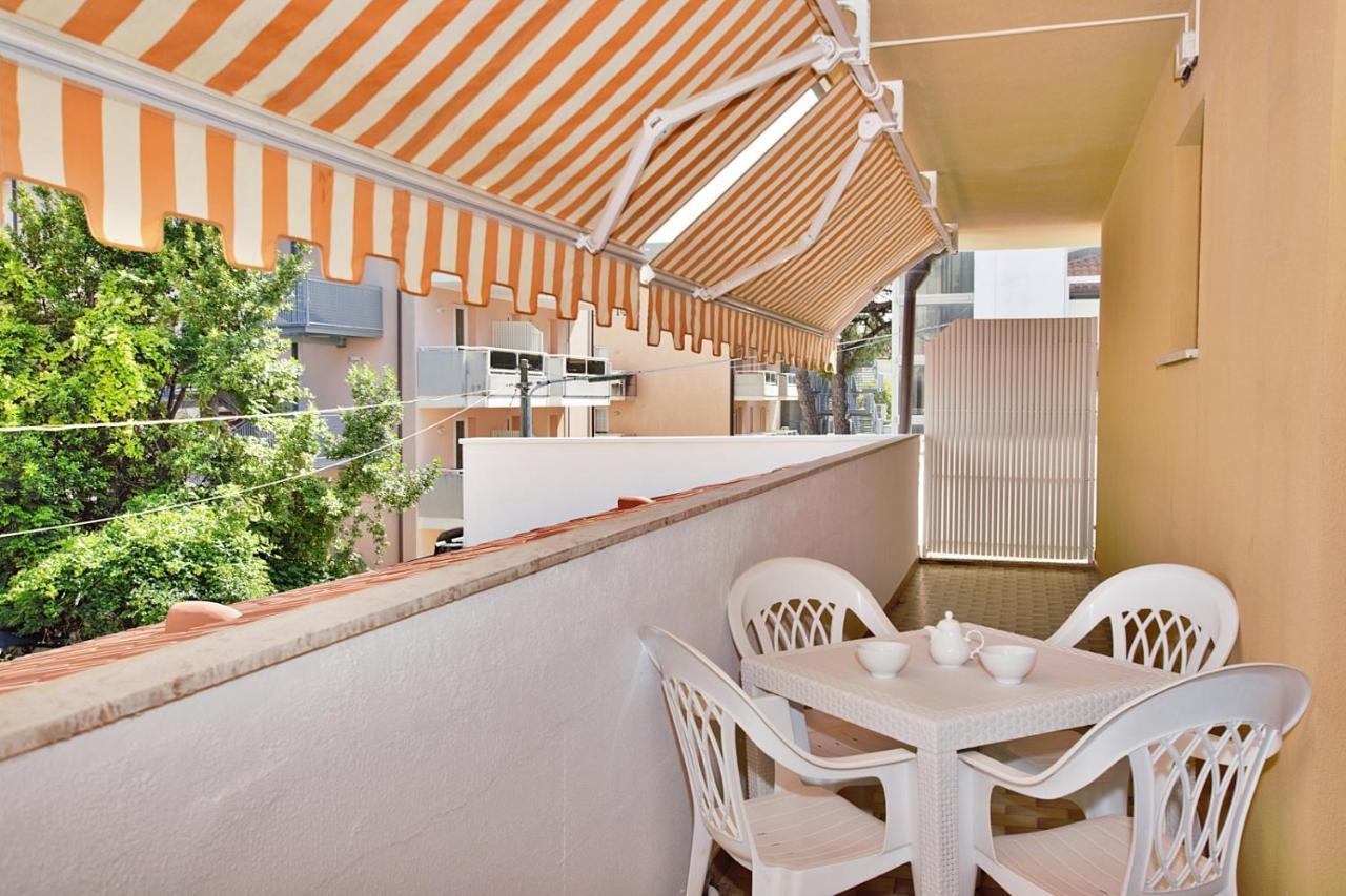 Residenza Canova Lignano Sabbiadoro Exterior foto